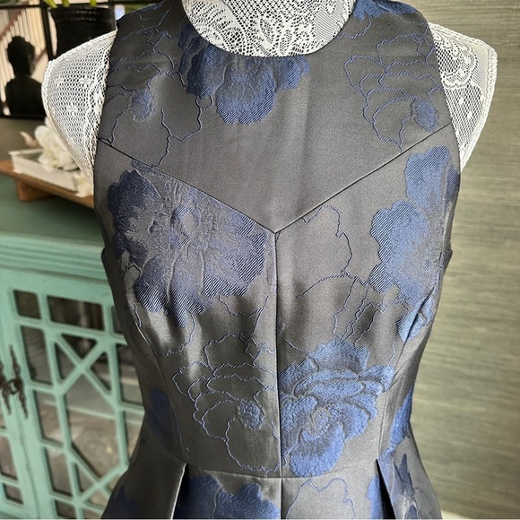 Halston Heritage Navy Floral Jacquard Fit & Flare Pleated Mini Dress Size 4 - Picture 6 of 16